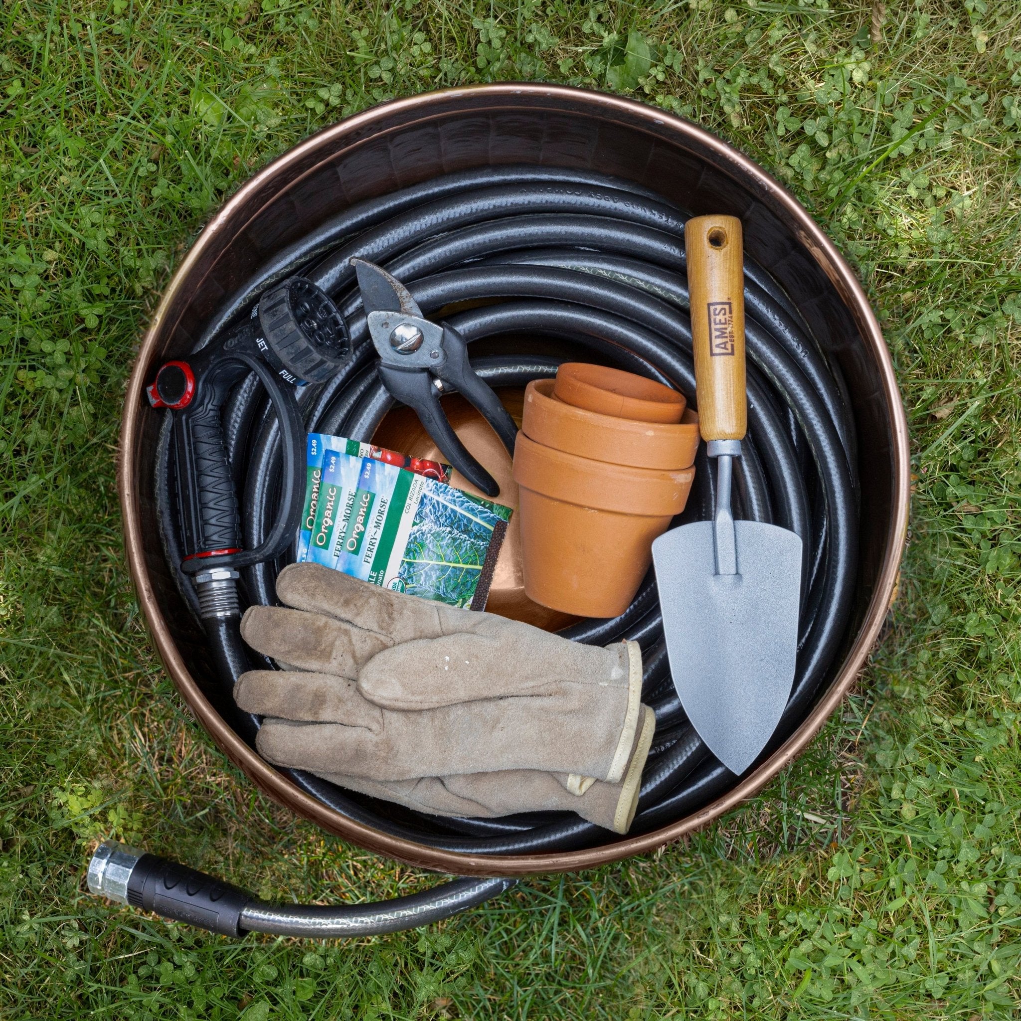 La Jolla Hose Pot with Lid - Evira