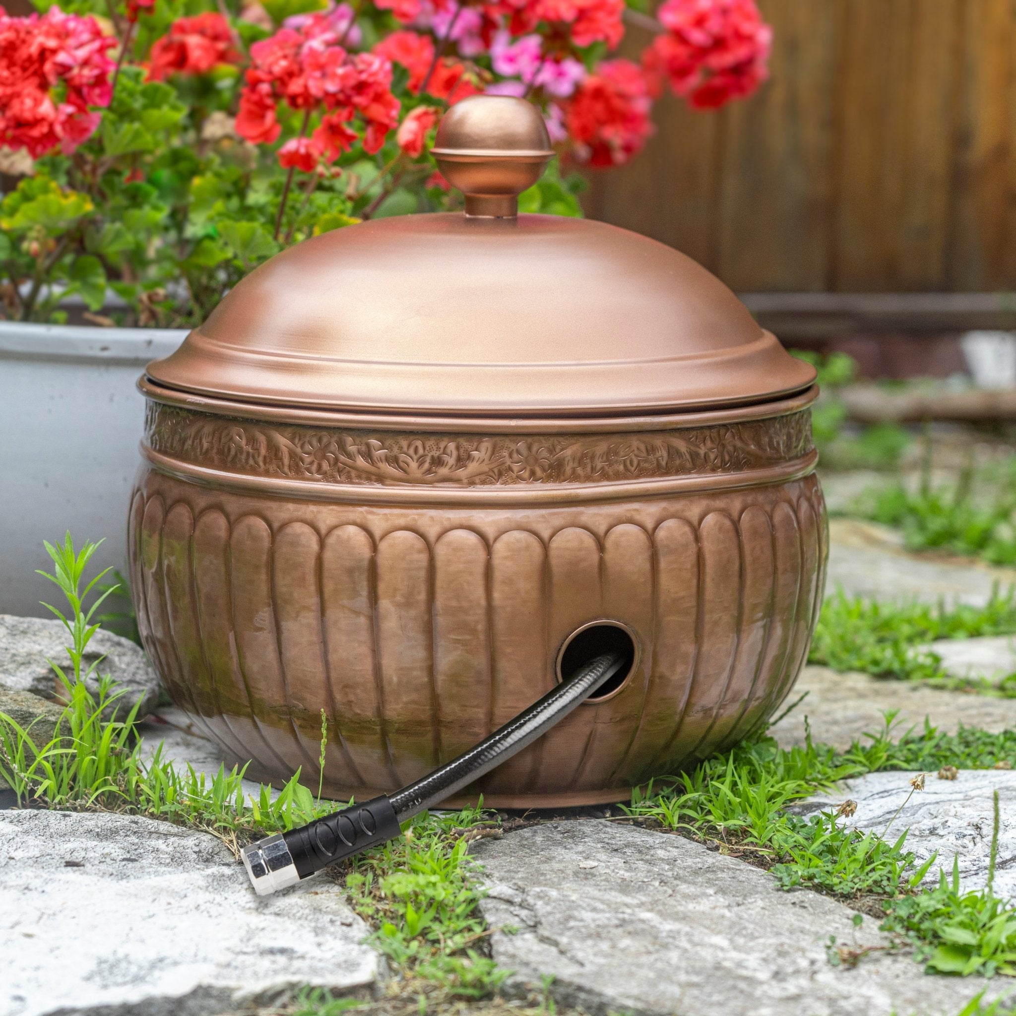 La Jolla Hose Pot with Lid - Evira