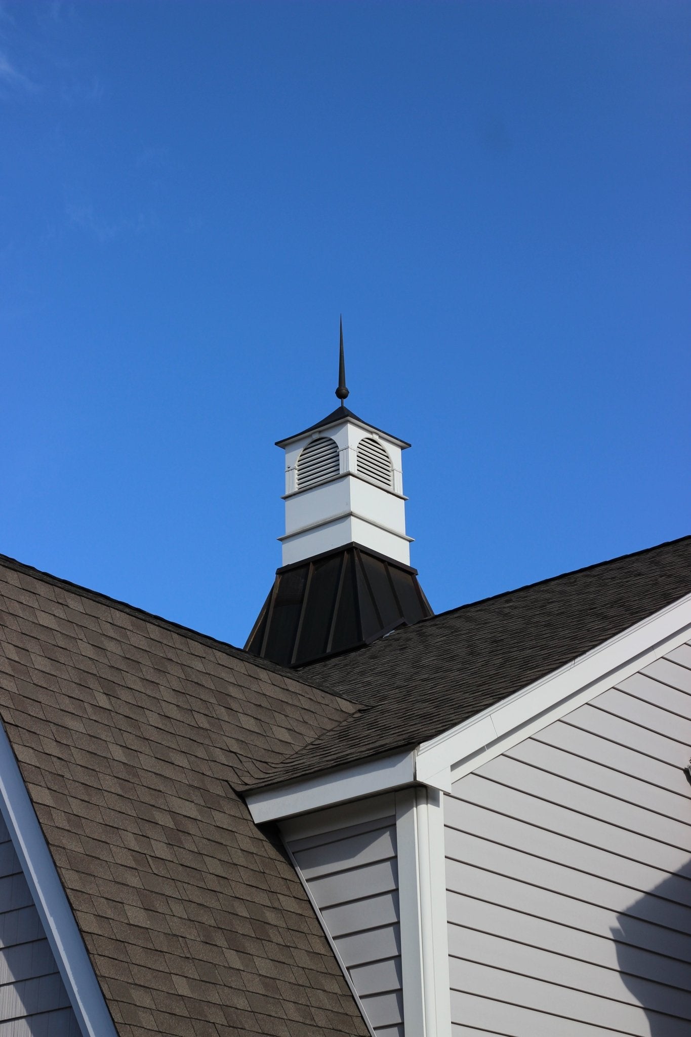 28" Gawain Rooftop Finial - Evira